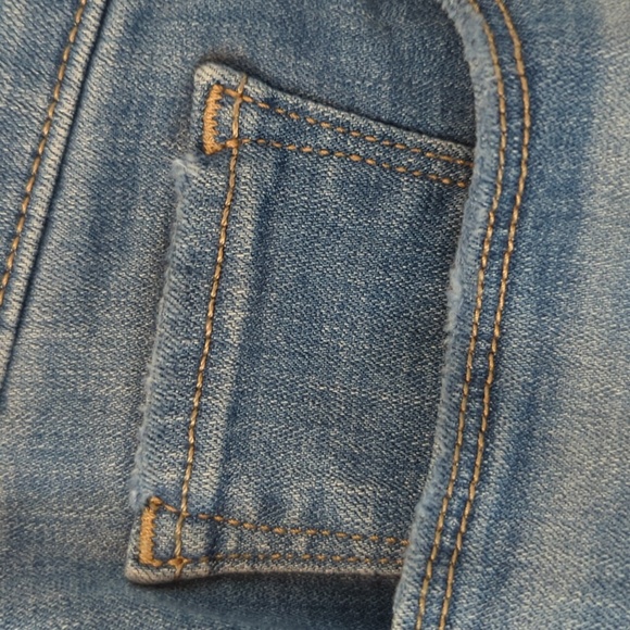 Levis Classic Mid Rise Straight Fit Jeans 12 Short - Picture 9 of 16